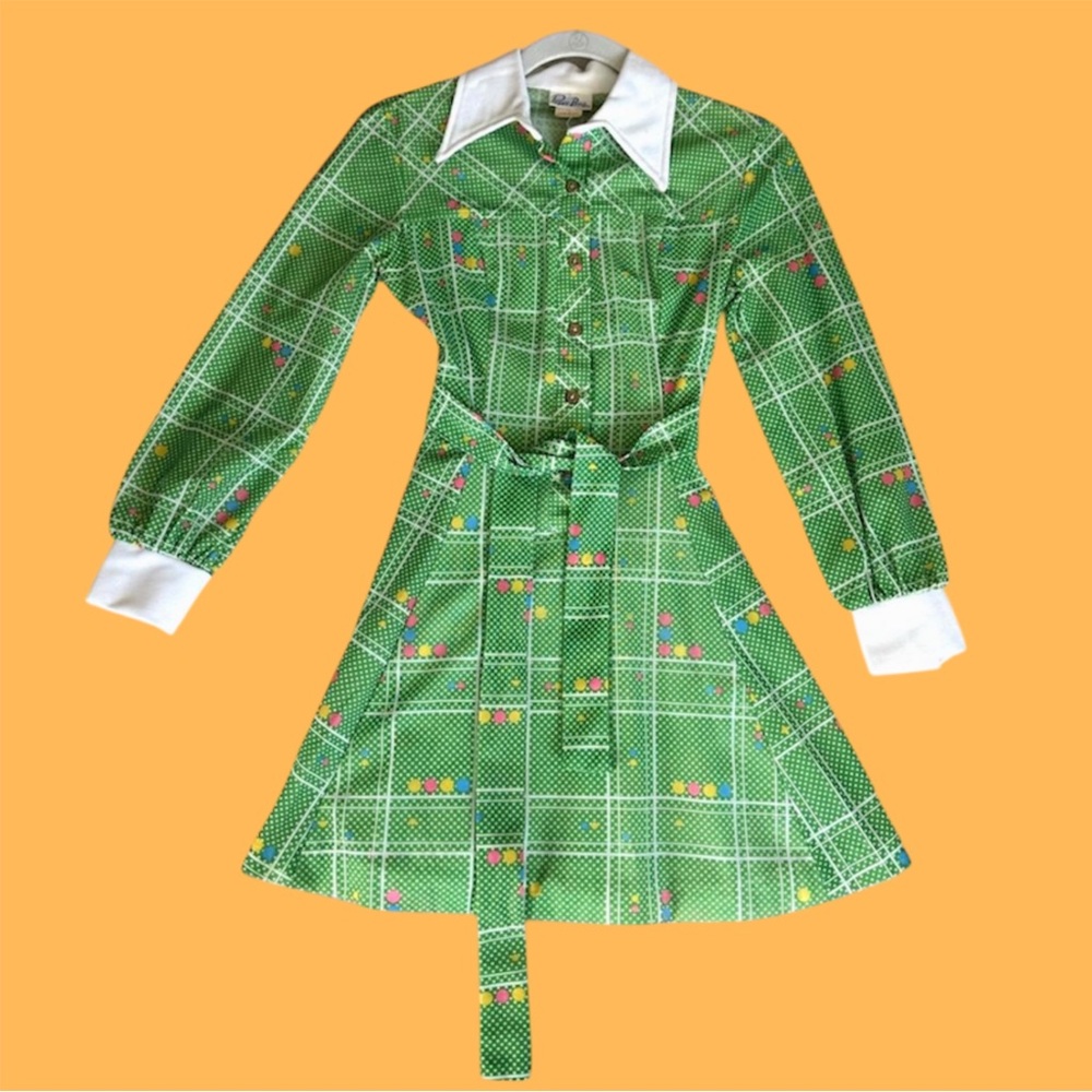 Vintage 1960s 1970s green floral dagger collar mini dress 70s 1970s